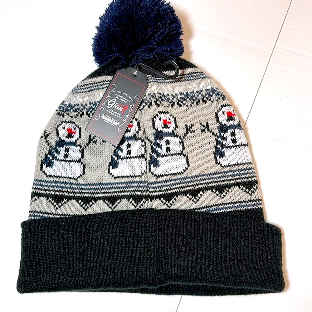 Beautiful Giant Cuffed Knit Ski Cap OS NWT